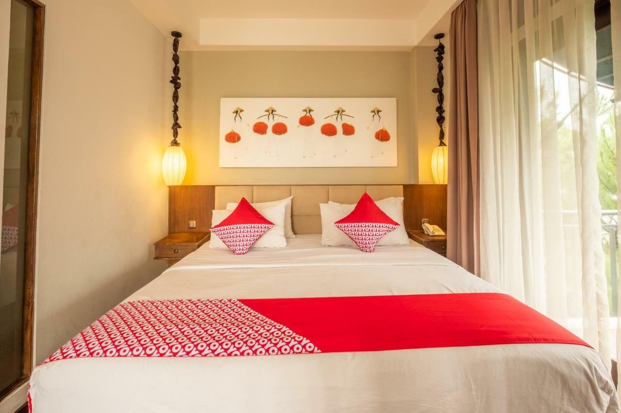 Capital O 852 The Silk At Dago Hotel Bandung Exterior photo